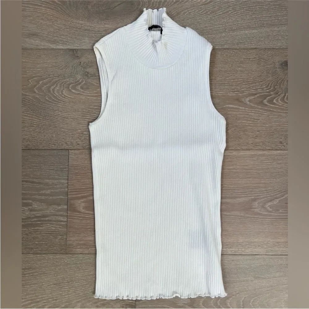 Club Monaco White Ribbed Mock Neck Tank Top